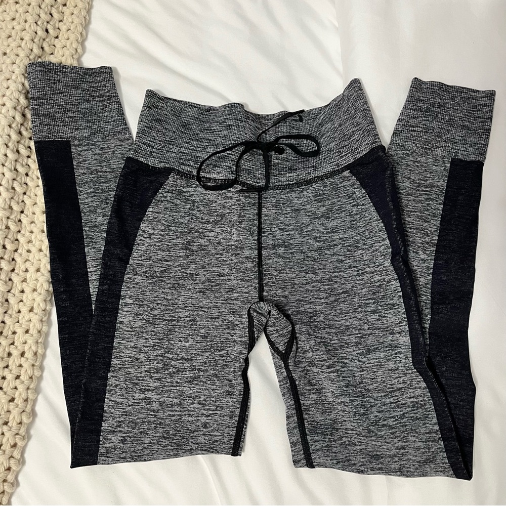 PINK Victoria's Secret Leggings